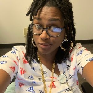 Meet your Posher, Quintella